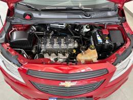 CHEVROLET - ONIX - 2017/2018 - Vermelha - R$ 50.900,00
