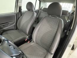 VOLKSWAGEN - FOX - 2015/2016 - Branca - R$ 51.900,00