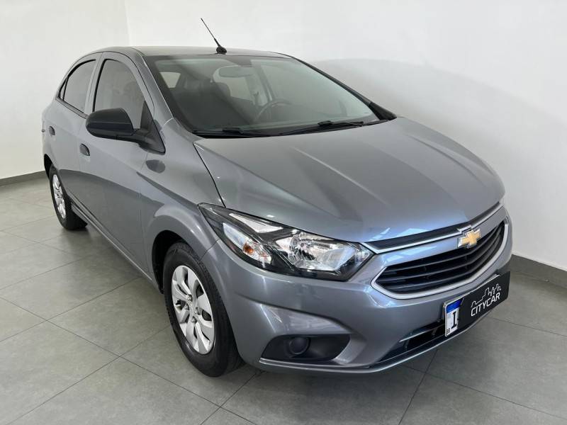 CHEVROLET - ONIX - 2019/2020 - Cinza - R$ 57.900,00