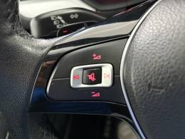 VOLKSWAGEN - VOYAGE - 2018/2019 - Branca - R$ 66.900,00