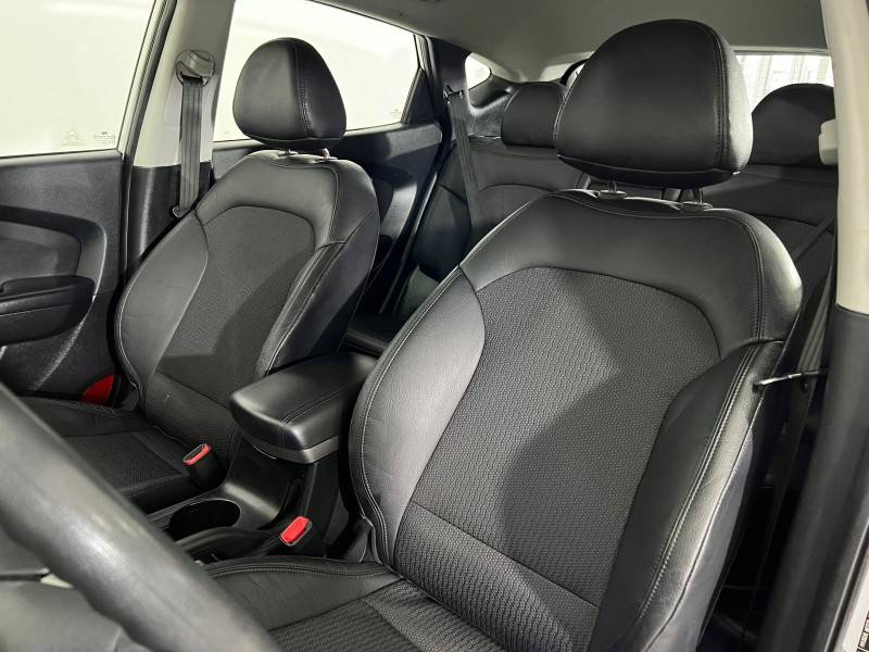 HYUNDAI - IX35 - 2010/2011 - Prata - R$ 58.900,00