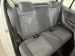 VOLKSWAGEN - FOX - 2015/2016 - Branca - R$ 51.900,00