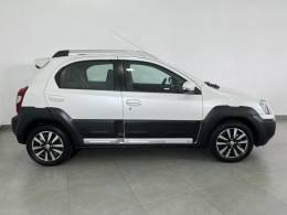 TOYOTA - ETIOS CROSS - 2016/2016 - Branca - R$ 53.900,00