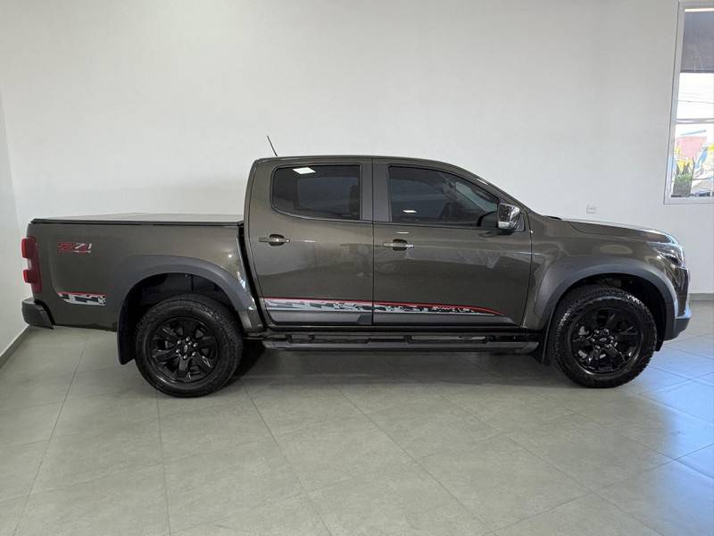 CHEVROLET - S10 - 2023/2024 - Cinza - R$ 211.900,00