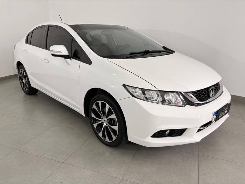 HONDA - CIVIC - 2015/2016 - Branca - R$ 83.900,00