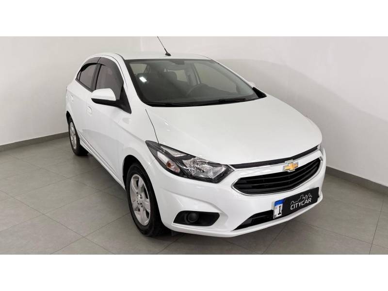 CHEVROLET - ONIX - 2019/2019 - Branca - R$ 60.900,00