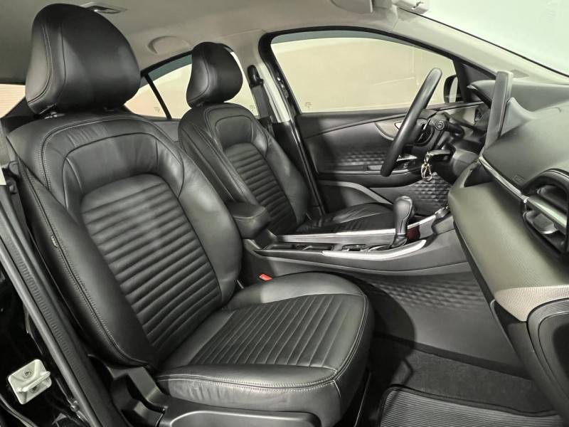 FIAT - FASTBACK - 2023/2024 - Preta - R$ 104.900,00