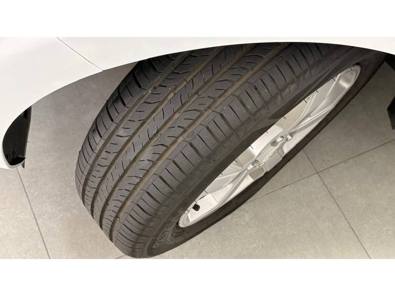 CHEVROLET - ONIX - 2019/2019 - Branca - R$ 60.900,00