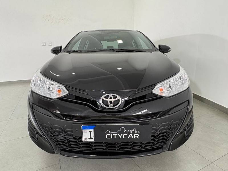 TOYOTA - YARIS - 2019/2020 - Preta - R$ 82.900,00