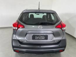 NISSAN - KICKS - 2018/2019 - Cinza - R$ 82.900,00