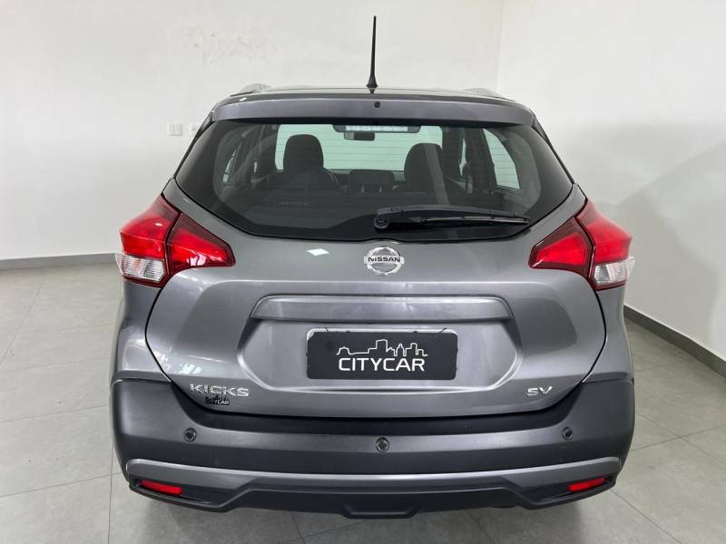 NISSAN - KICKS - 2018/2019 - Cinza - R$ 82.900,00