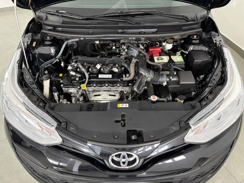 TOYOTA - YARIS - 2019/2020 - Preta - R$ 82.900,00