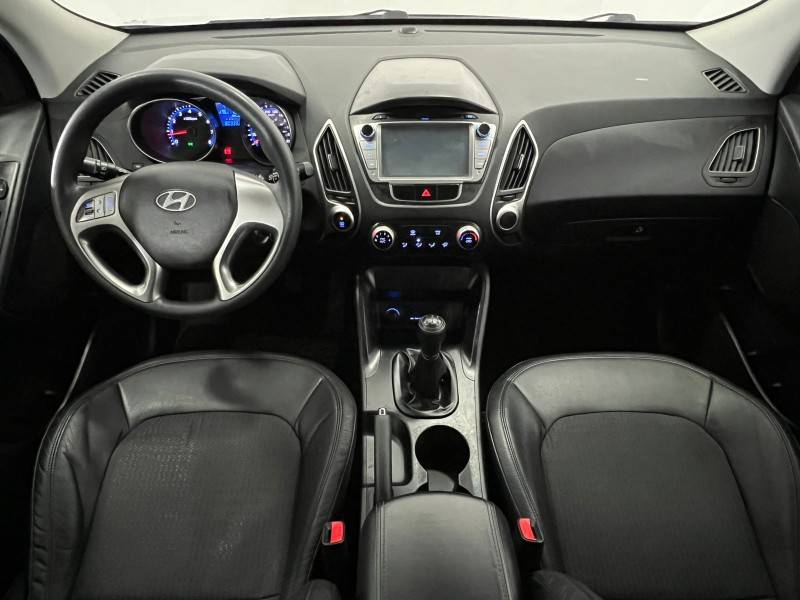 HYUNDAI - IX35 - 2010/2011 - Prata - R$ 58.900,00