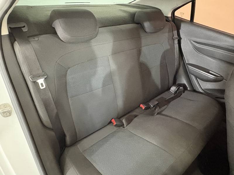 CHEVROLET - PRISMA - 2017/2018 - Branca - R$ 51.900,00