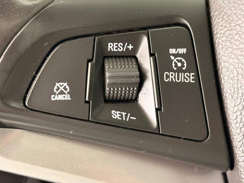 CHEVROLET - TRACKER - 2018/2018 - Cinza - R$ 89.900,00