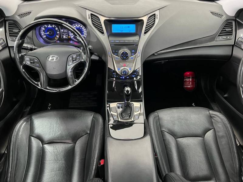 HYUNDAI - AZERA - 2012/2013 - Preta - R$ 73.900,00