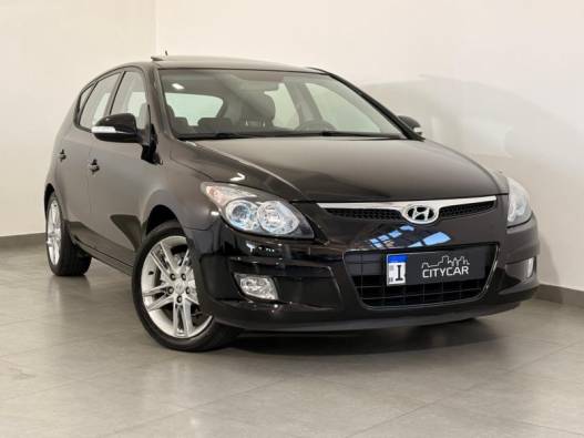HYUNDAI - I30 - 2011/2012 - Preta - R$ 50.900,00