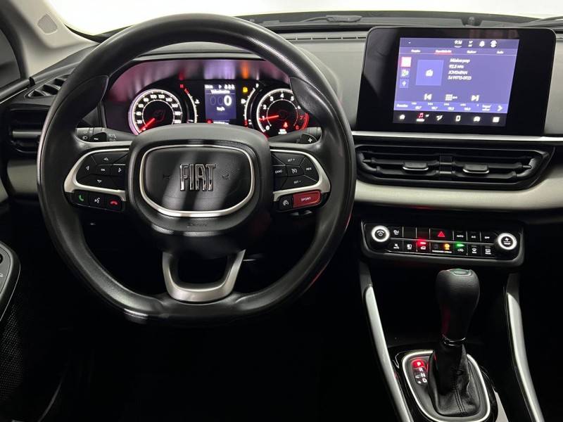 FIAT - FASTBACK - 2023/2024 - Preta - R$ 104.900,00