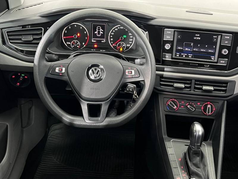 VOLKSWAGEN - POLO - 2018/2018 - Branca - R$ 74.900,00