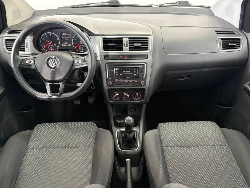 VOLKSWAGEN - FOX - 2015/2016 - Branca - R$ 51.900,00