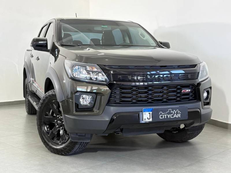 CHEVROLET - S10 - 2023/2024 - Cinza - R$ 211.900,00