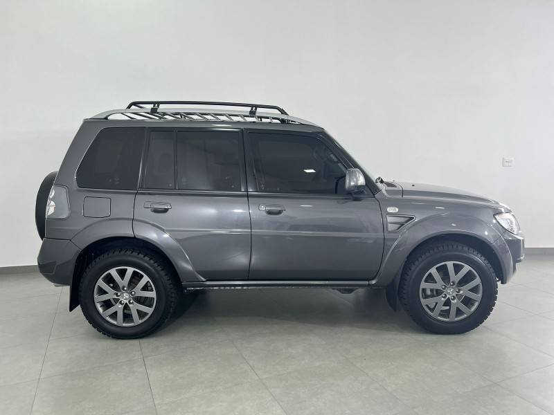MITSUBISHI - PAJERO TR4 - 2012/2013 - Cinza - R$ 66.900,00