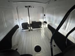 RENAULT - KANGOO - 2014/2015 - Branca - R$ 47.900,00