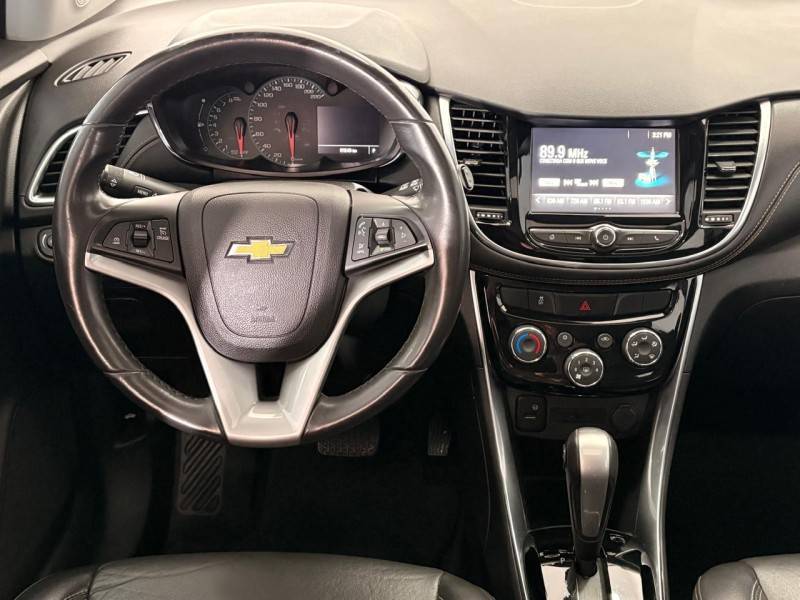 CHEVROLET - TRACKER - 2018/2018 - Cinza - R$ 89.900,00