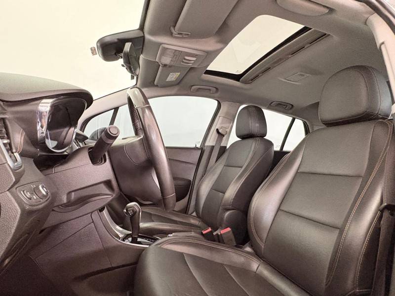 CHEVROLET - TRACKER - 2018/2018 - Cinza - R$ 89.900,00