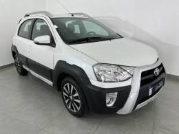 TOYOTA - ETIOS CROSS - 2016/2016 - Branca - R$ 53.900,00