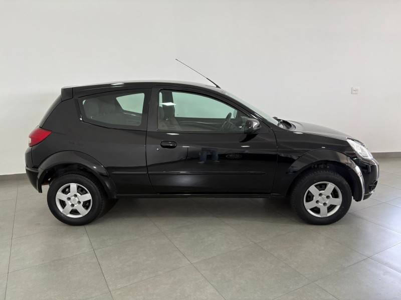 FORD - KA - 2009/2009 - Preta - R$ 25.900,00