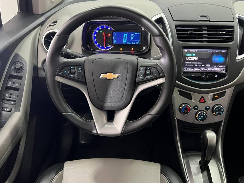 CHEVROLET - TRACKER - 2013/2014 - Cinza - R$ 73.900,00