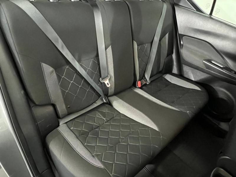 NISSAN - KICKS - 2018/2019 - Cinza - R$ 82.900,00