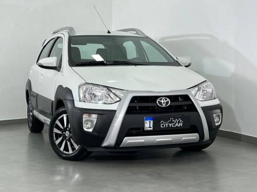 TOYOTA - ETIOS CROSS - 2016/2016 - Branca - R$ 53.900,00