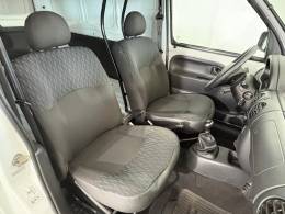 RENAULT - KANGOO - 2014/2015 - Branca - R$ 47.900,00