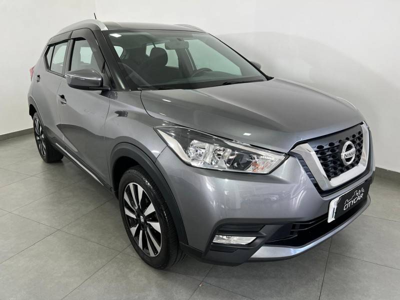 NISSAN - KICKS - 2018/2019 - Cinza - R$ 82.900,00