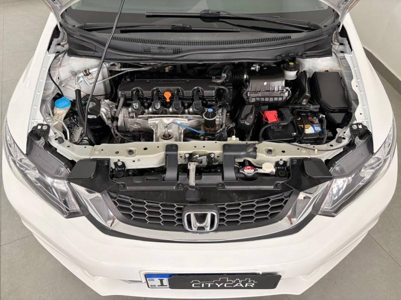 HONDA - CIVIC - 2015/2016 - Branca - R$ 83.900,00