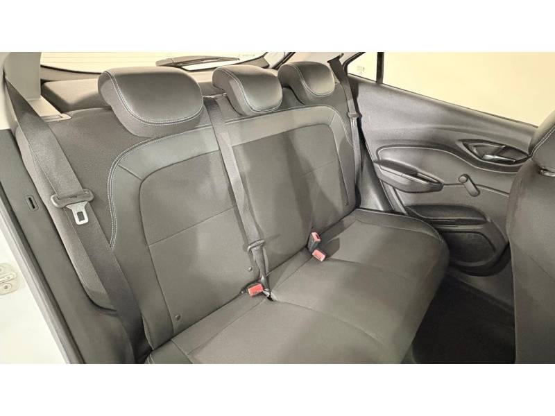CHEVROLET - ONIX - 2019/2019 - Branca - R$ 60.900,00