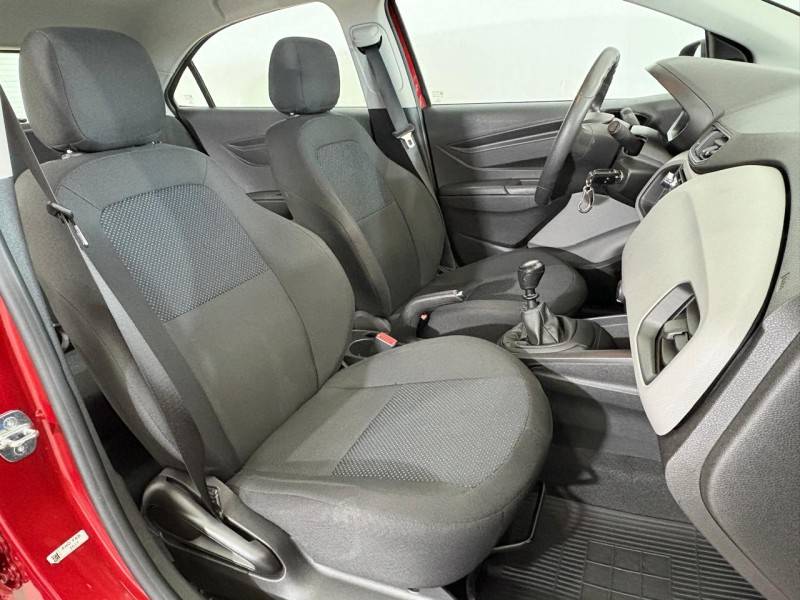 CHEVROLET - ONIX - 2017/2018 - Vermelha - R$ 50.900,00