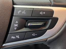 CHEVROLET - ONIX - 2023/2024 - Branca - R$ 93.900,00