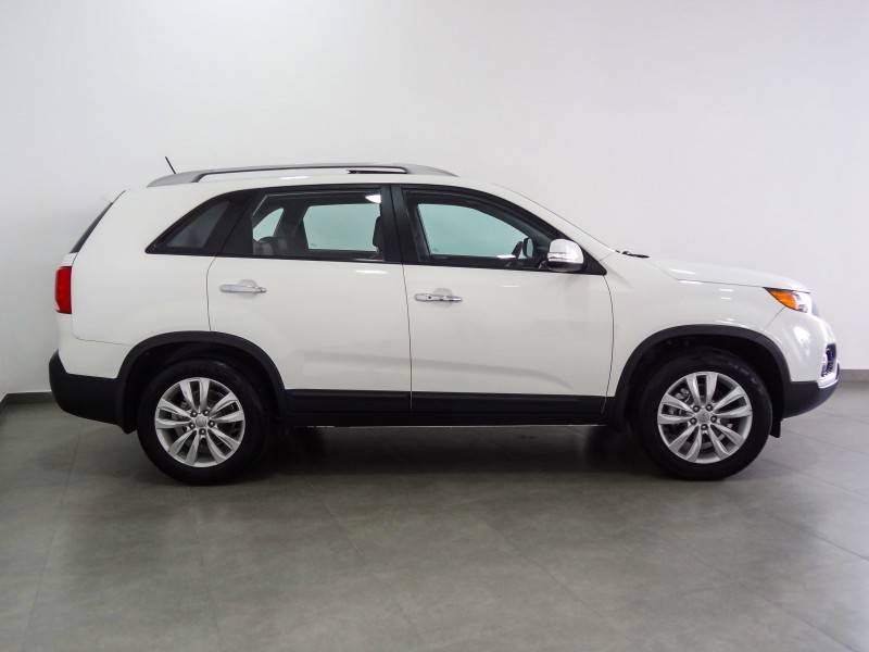 KIA MOTORS - SORENTO - 2012/2013 - Branca - R$ 73.900,00