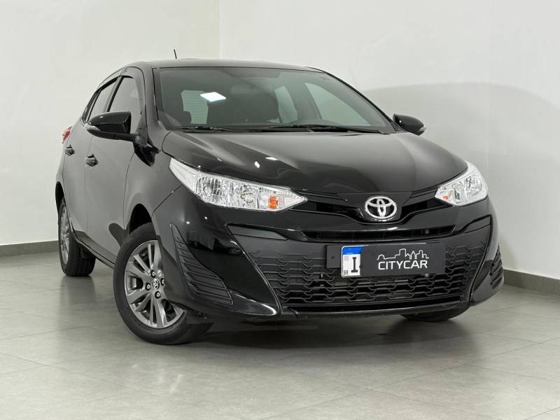 TOYOTA - YARIS - 2019/2020 - Preta - R$ 82.900,00