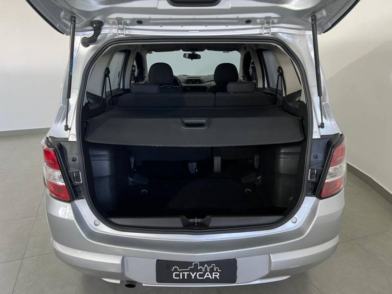 CHEVROLET - SPIN - 2015/2016 - Prata - R$ 49.900,00