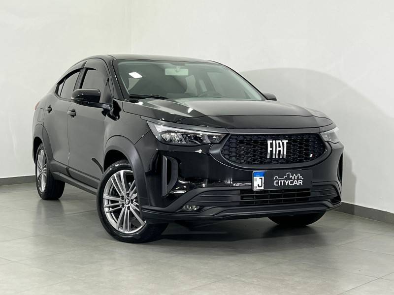 FIAT - FASTBACK - 2023/2024 - Preta - R$ 104.900,00