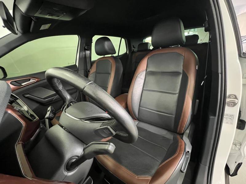 VOLKSWAGEN - T-CROSS - 2020/2020 - Branca - R$ 106.900,00