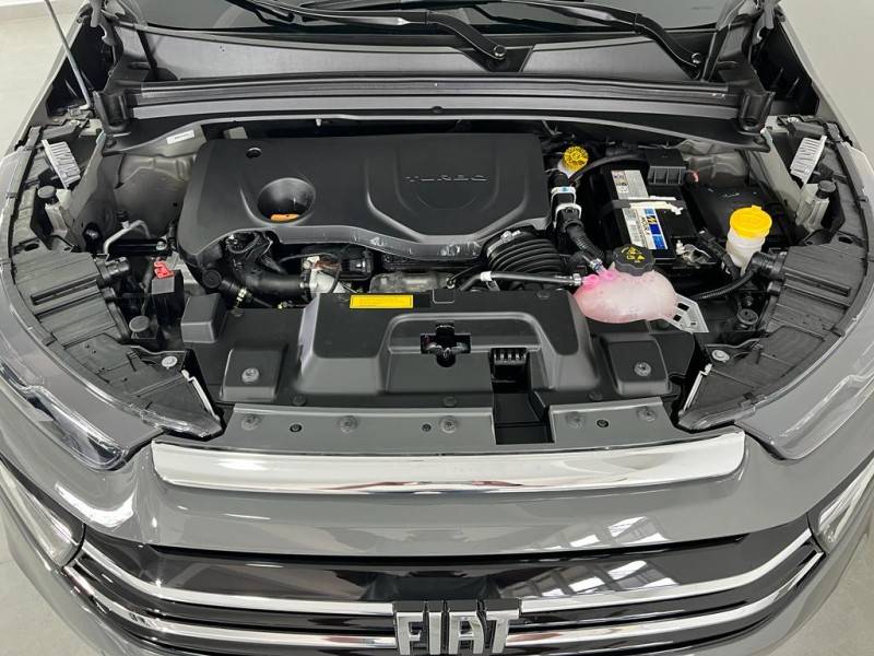 FIAT - TORO - 2022/2023 - Cinza - R$ 139.900,00