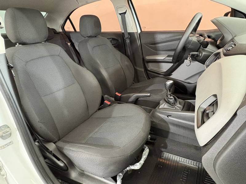 CHEVROLET - PRISMA - 2017/2018 - Branca - R$ 51.900,00