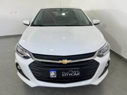 CHEVROLET - ONIX - 2023/2024 - Branca - R$ 93.900,00