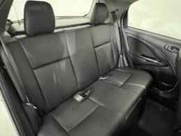 TOYOTA - ETIOS CROSS - 2016/2016 - Branca - R$ 53.900,00