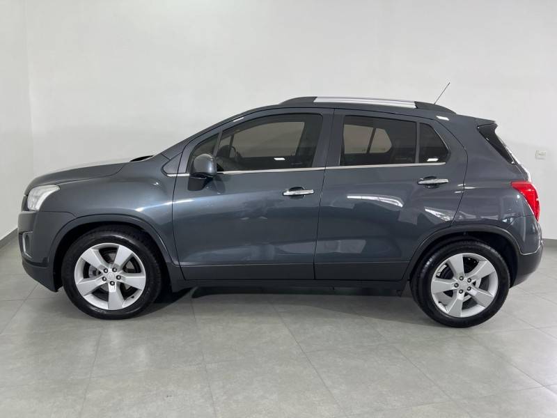 CHEVROLET - TRACKER - 2013/2014 - Cinza - R$ 73.900,00